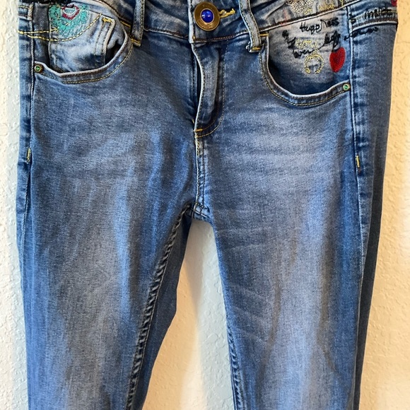 DESIGUAL Jeans. Say Something Nice Sz 26. Preloved. Stretch. Embroidery. - Picture 7 of 13